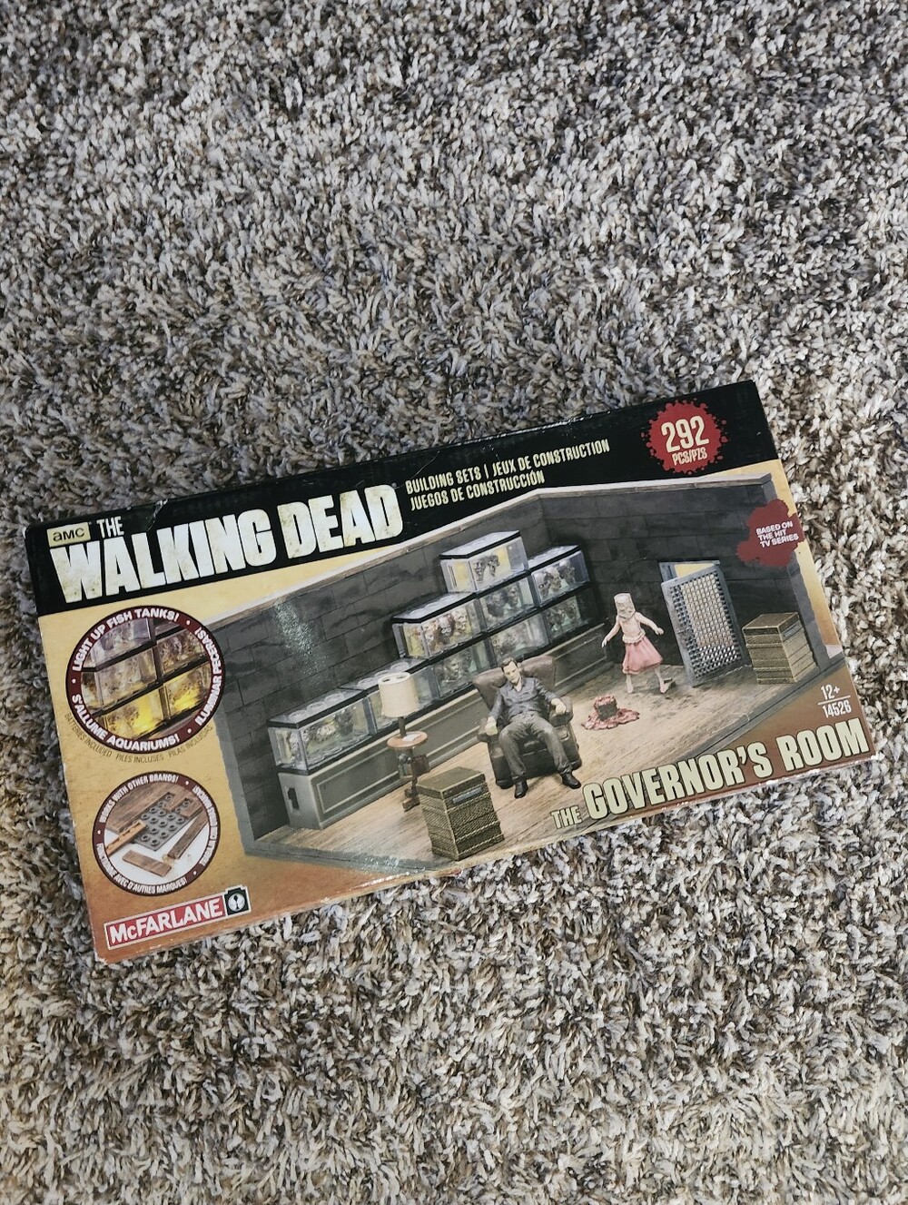 The Walking Dead The Governor's Room Playset by McFarlane - Black and Brown